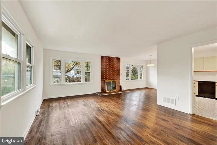 Photo of 3814 GRANTLEY ROAD