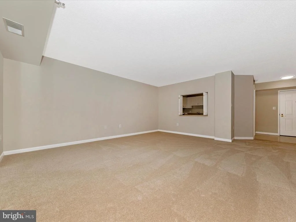 Photo of Unit 402 at 14809 PENNFIELD CIRCLE