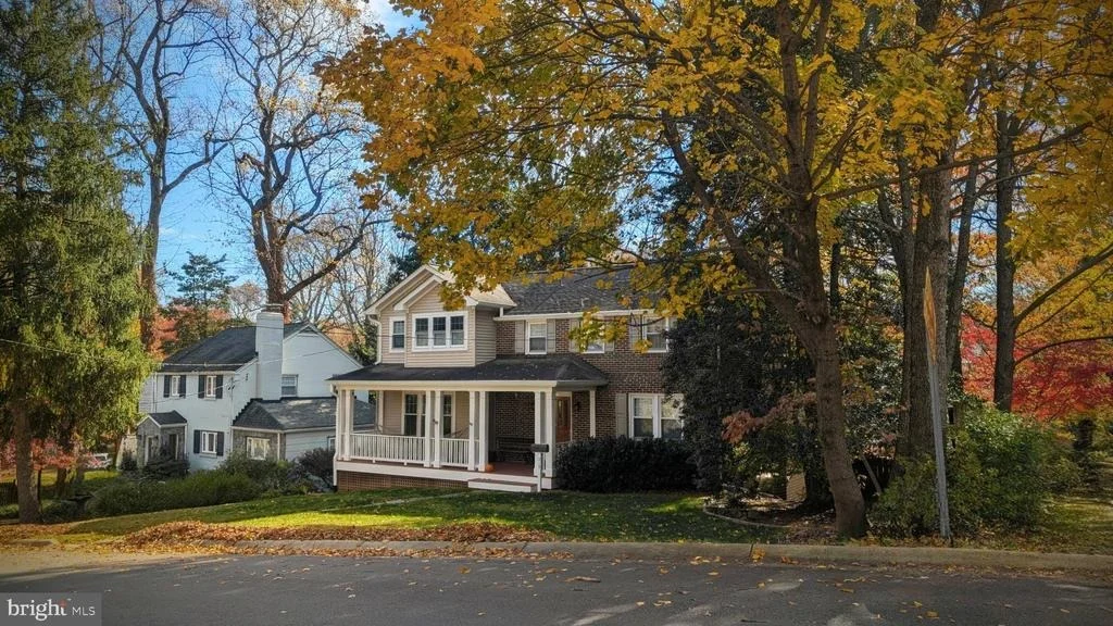 Photo of 213 CRESTMOOR CIRCLE