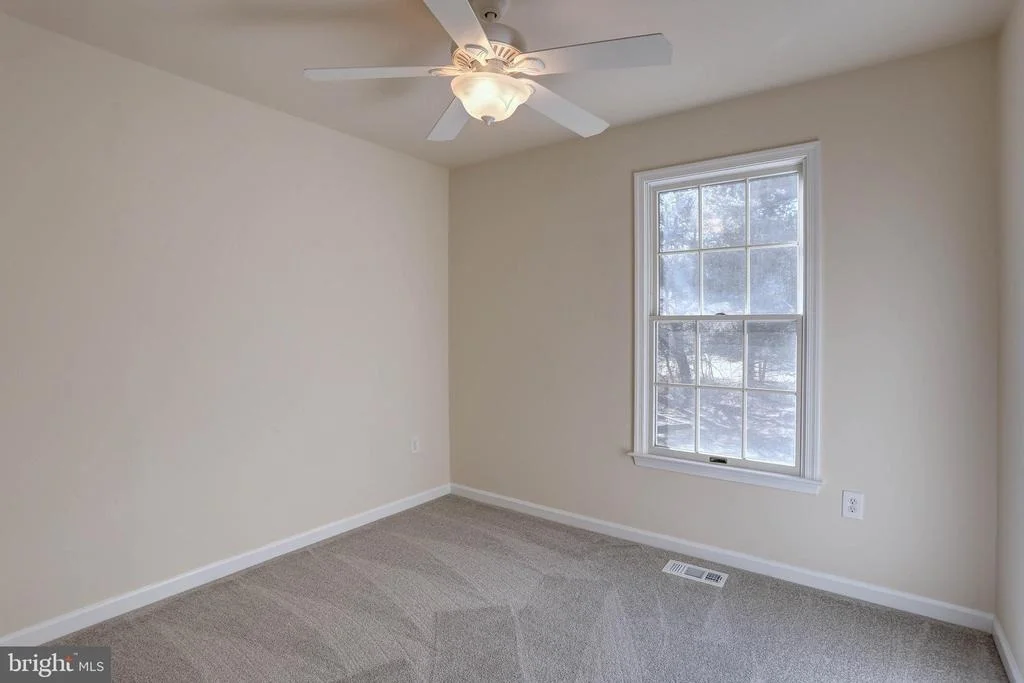 Photo of 8278 LEISHEAR ROAD
