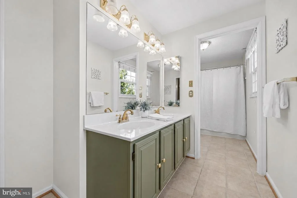 Photo of 6396 DEVONSHIRE LANE