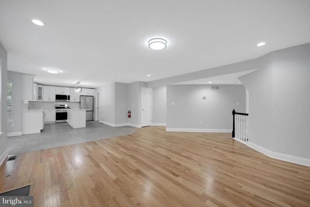 Photo of 319 W FOX TRAIL
