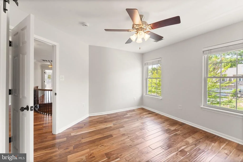 Photo of 817 KENNETH PLACE SE