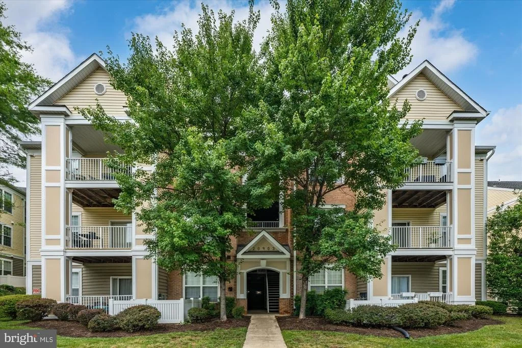 Photo of Unit 102 at 20903 CEDARPOST SQUARE