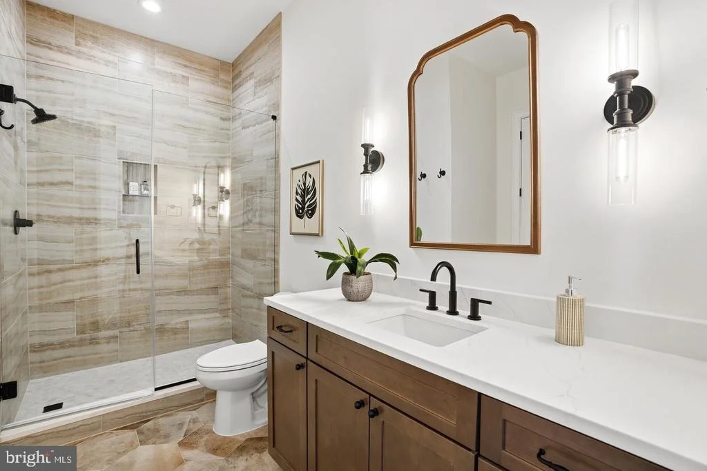 Photo of 6512 WILLIAMSBURG BOULEVARD
