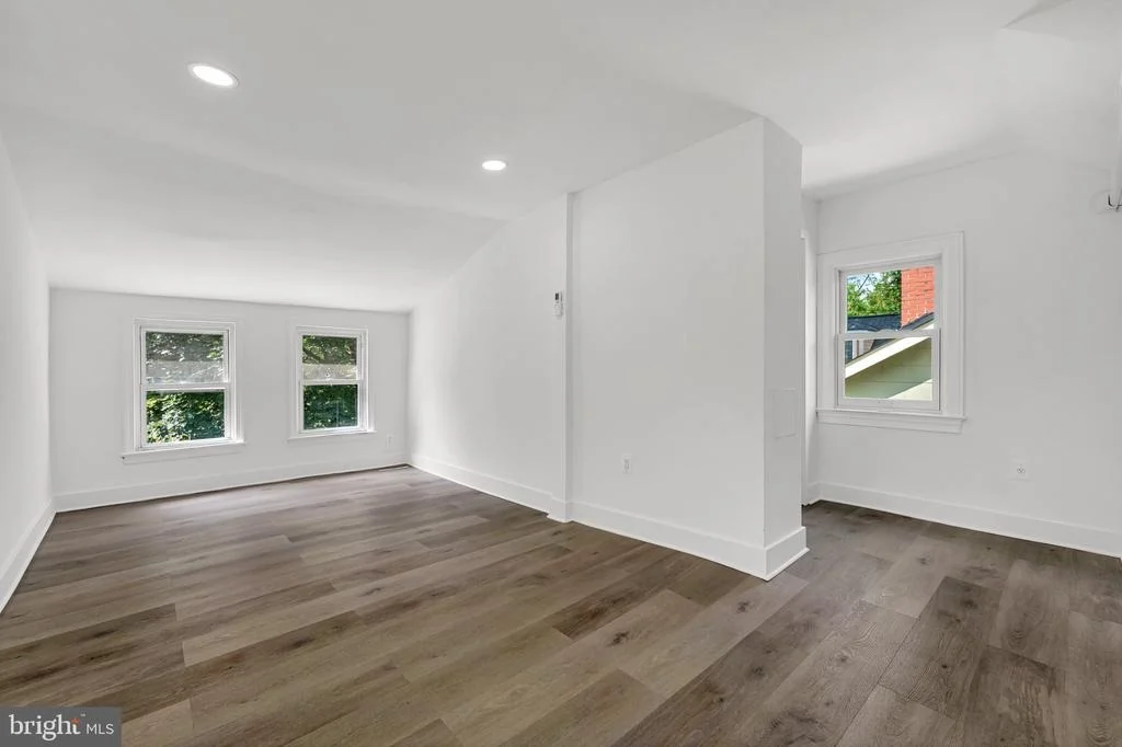 Photo of 710 SILVER SPRING AVENUE