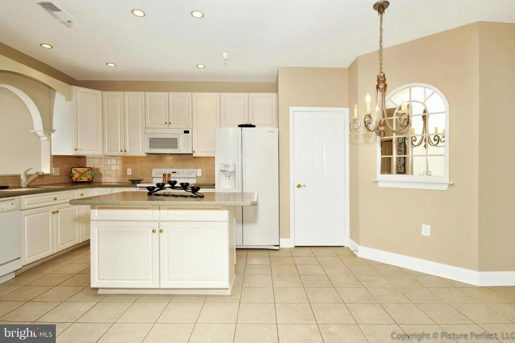 Photo of Unit 409 at 2520 WATERSIDE DRIVE