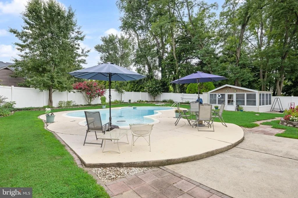 Photo of 52 SUNSET DRIVE