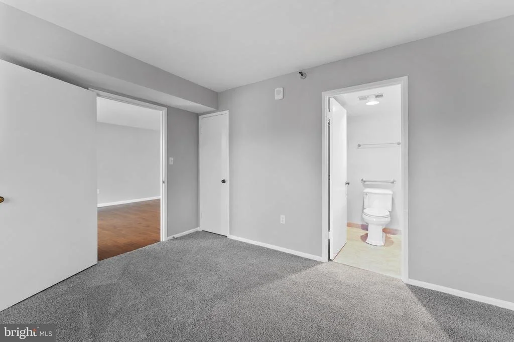 Photo of Unit 1401 at 15101 INTERLACHEN DRIVE