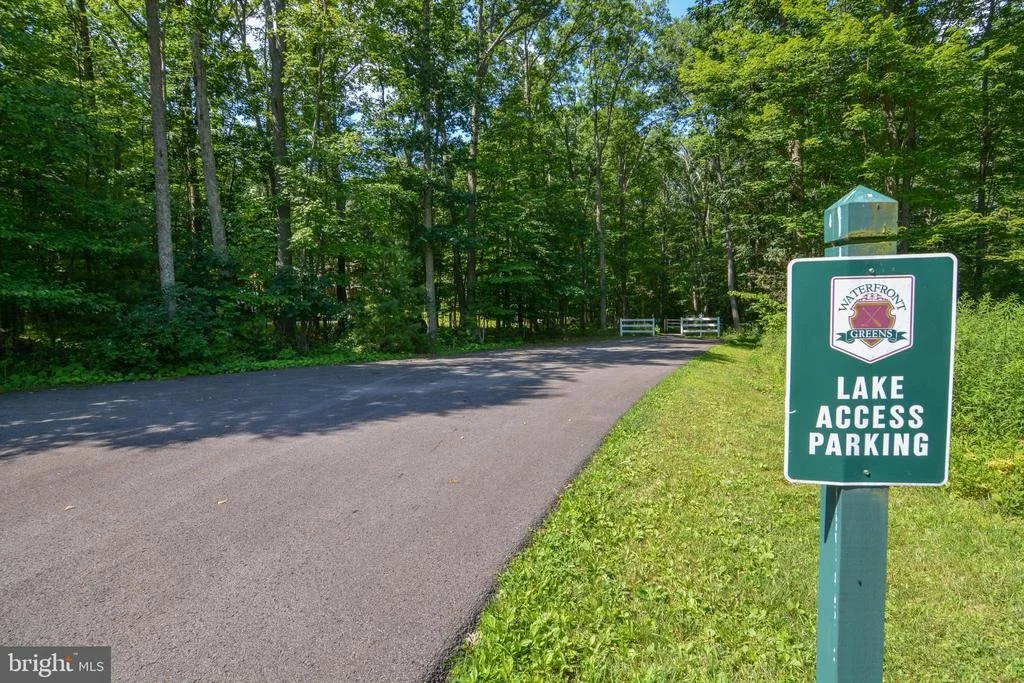 Photo of 282 LAKEFRONT LINKS DRIVE