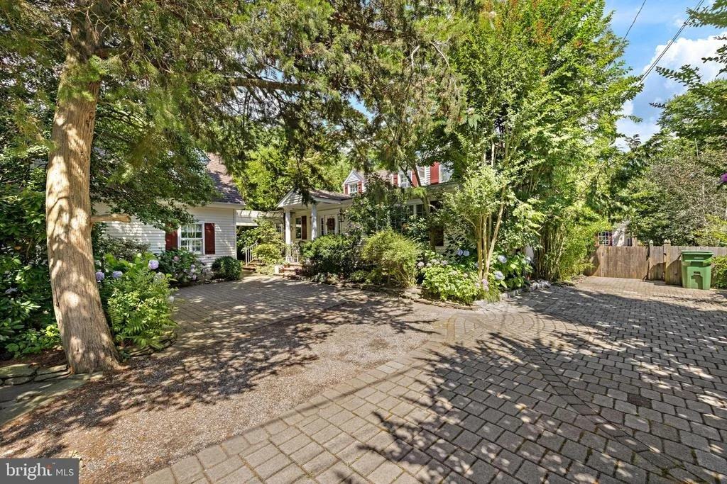 Photo of 410 ABSECON TERRACE