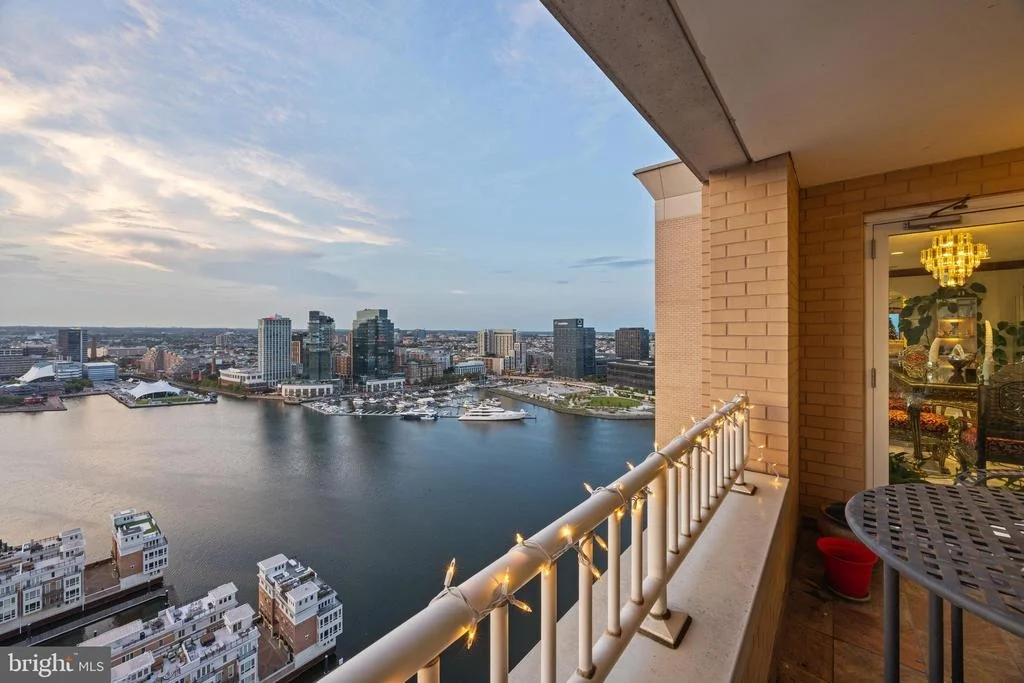 Photo of Unit PH3A3B at 100 HARBORVIEW DRIVE