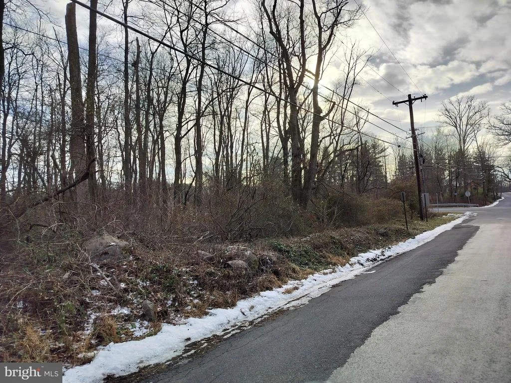 Photo of 147 ROCKTOWN ROAD