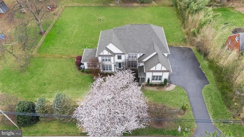 Photo of 14209 SENECA ROAD