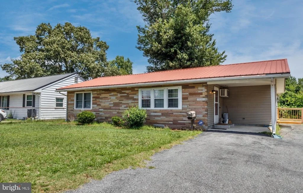 Photo of 311 OAK ROAD