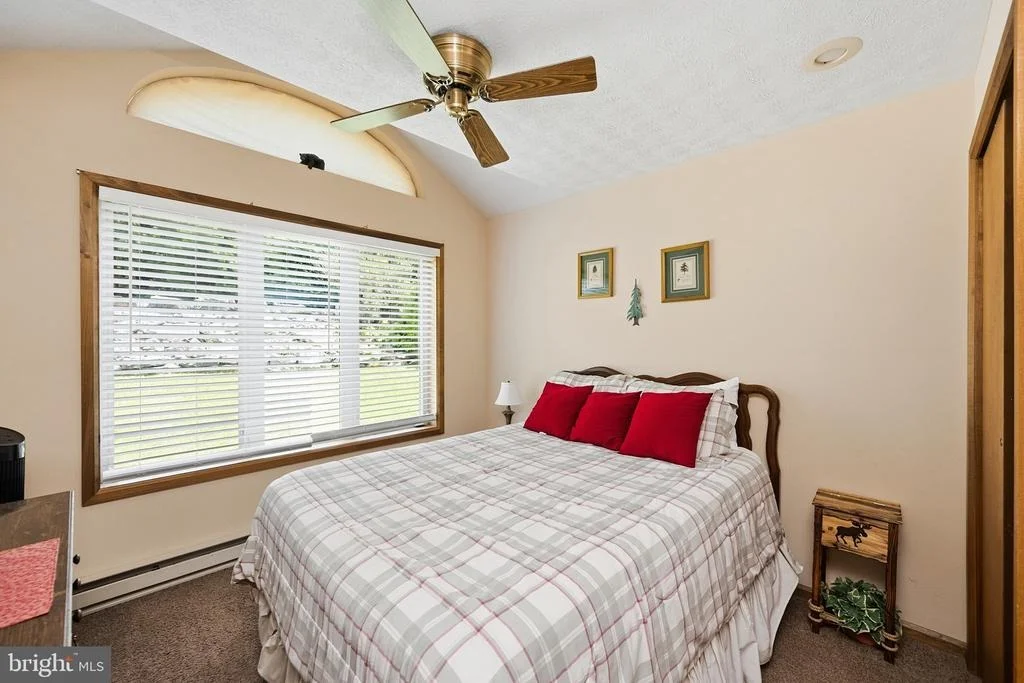Photo of 365 PINNACLE DRIVE