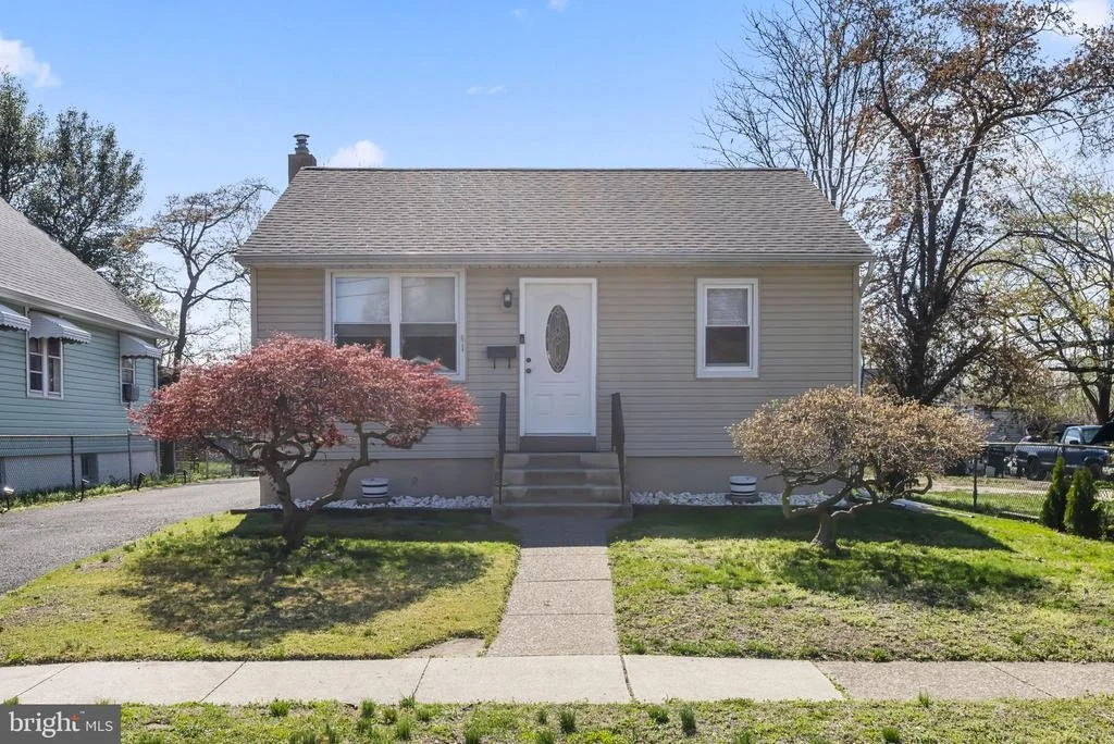 Photo of 61 ALDEN AVENUE
