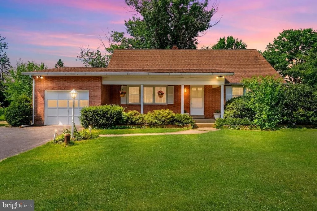 Photo of 6783 SUNNYBROOK DRIVE