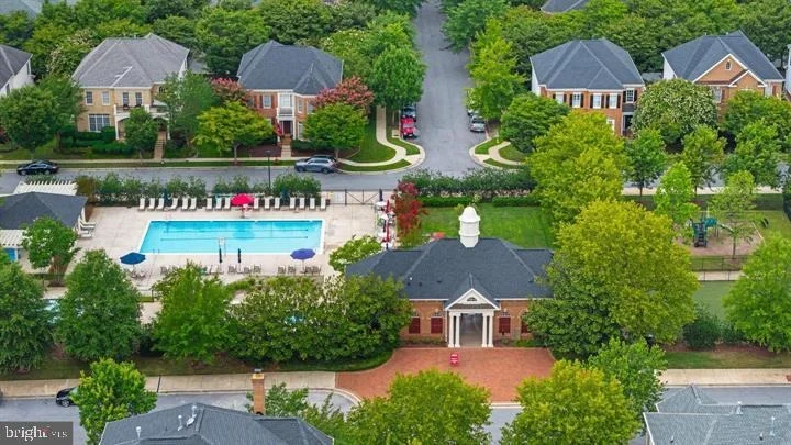 Photo of 729 CRISFIELD WAY