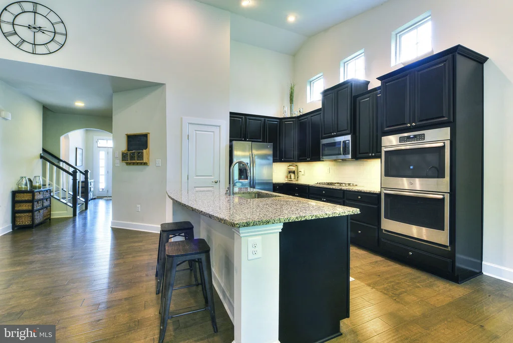 Photo of 33512 AUBURN DRIVE