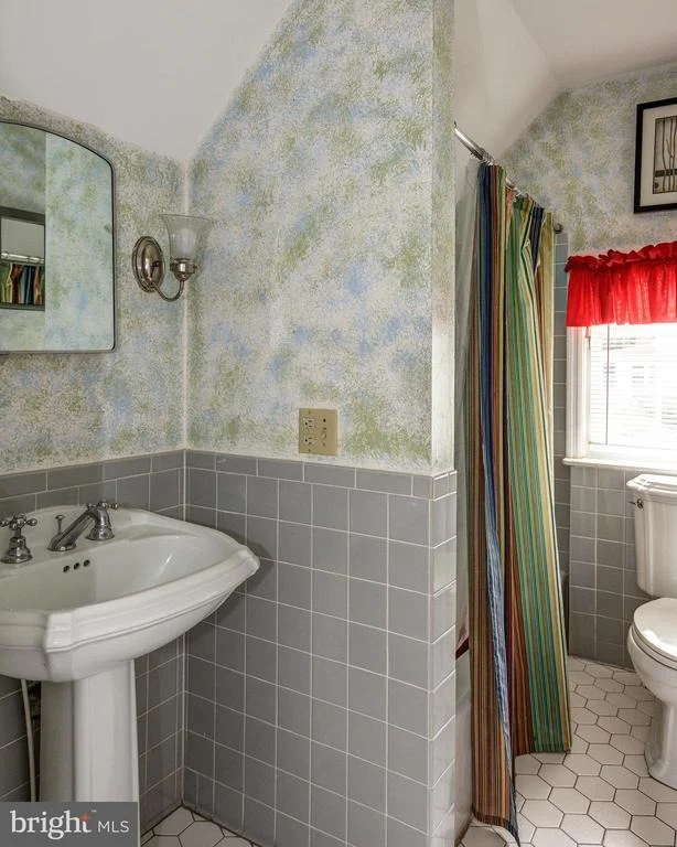 Photo of 501 SOMERSET DRIVE