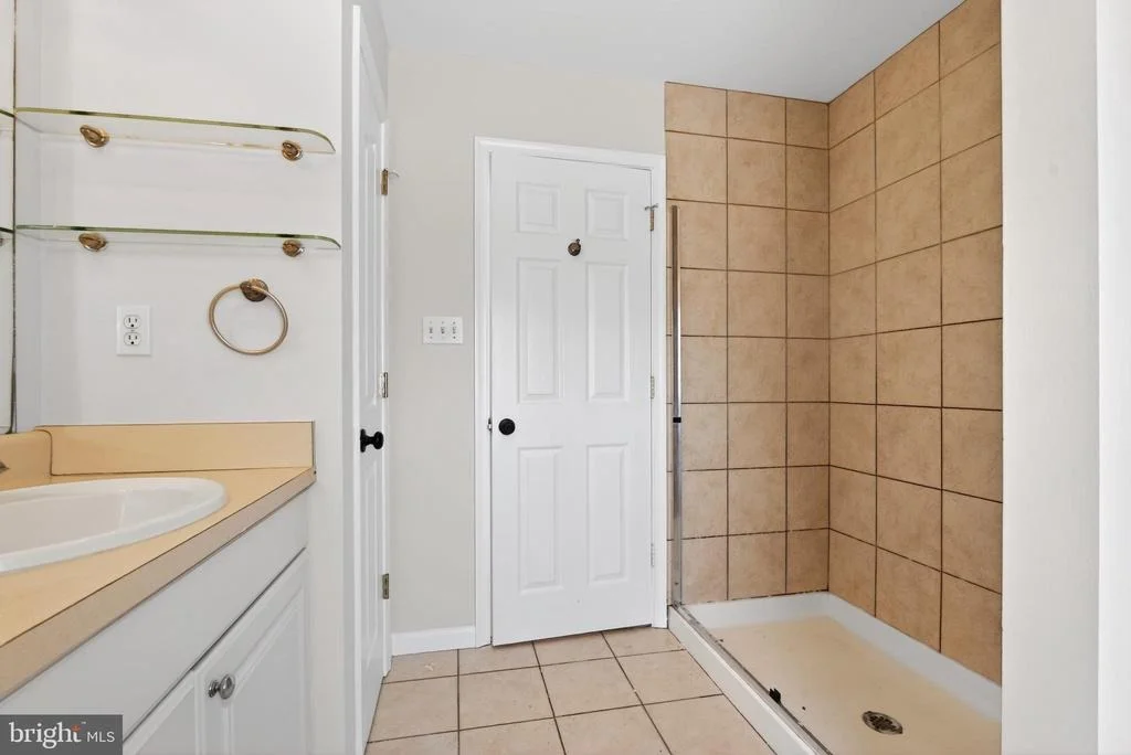 Photo of 1406 WALNUT AVENUE