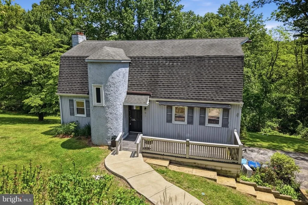 Photo of 32 BECK ROAD