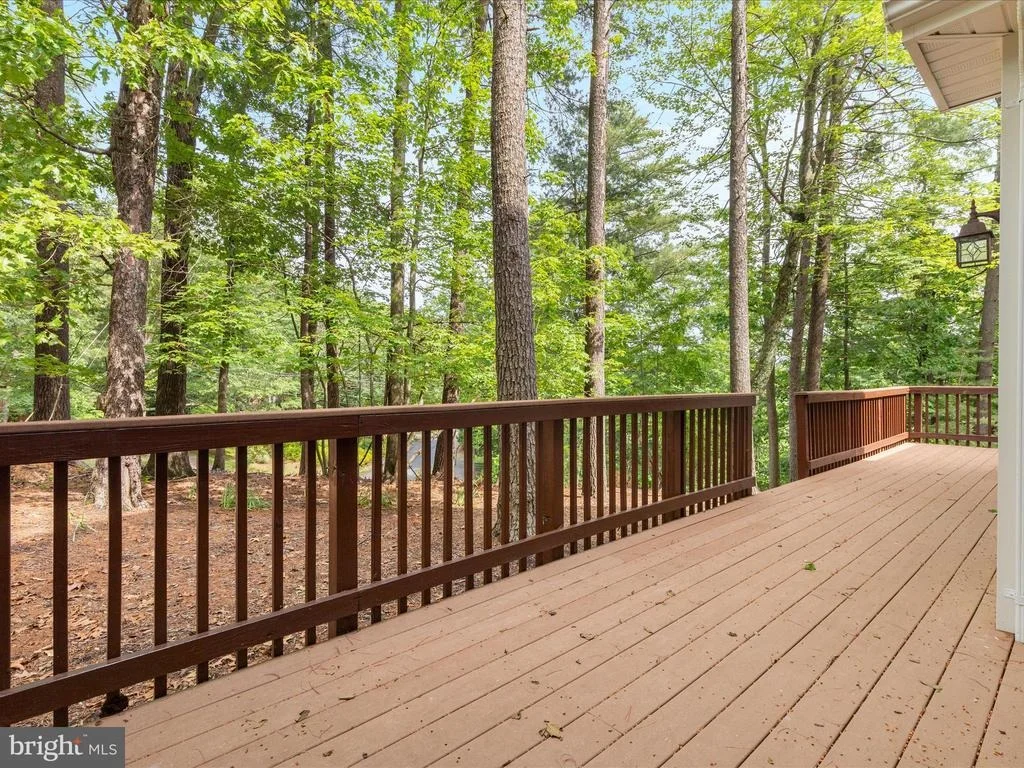 Photo of 228 SUNSET CIRCLE