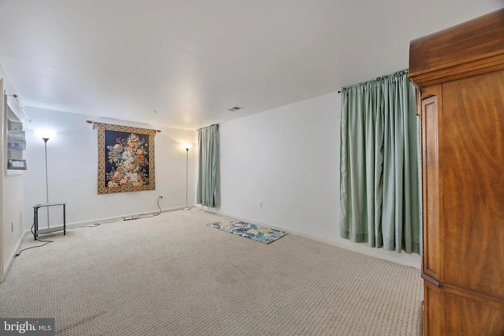 Photo of 4401 HUNTCHASE DRIVE