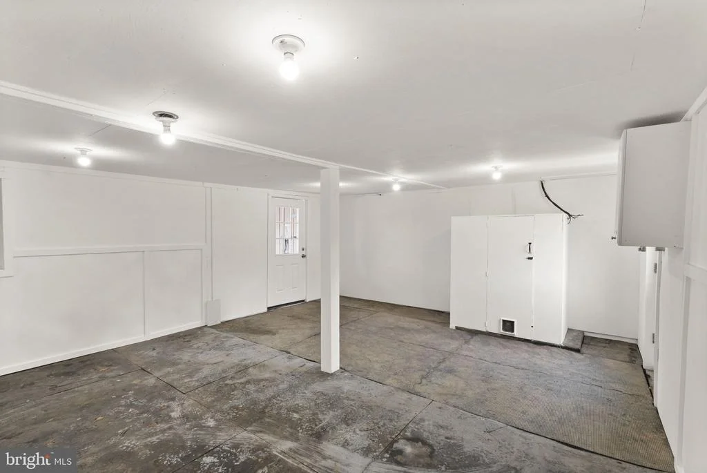 Photo of 20596 AIRMONT ROAD