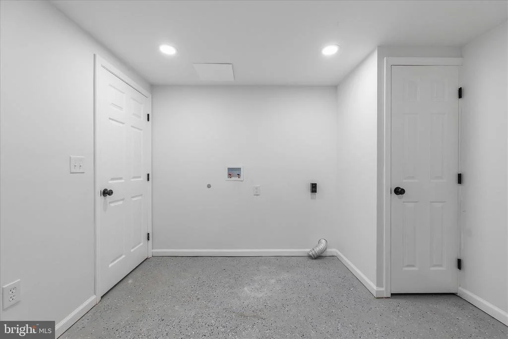 Photo of 1511 LONG POINT ROAD
