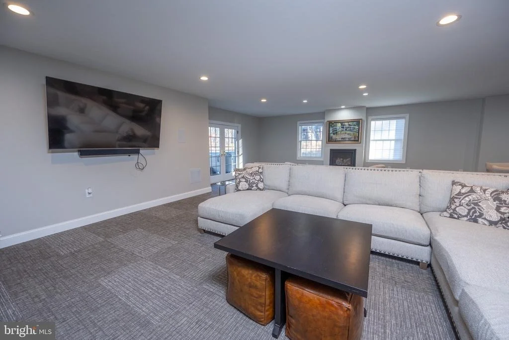 Photo of 1001 SUTTER LANE