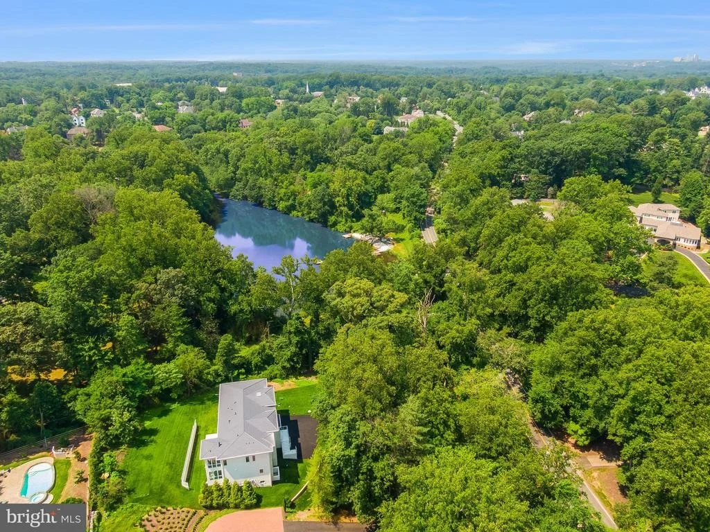 Photo of 8757 BROOK ROAD