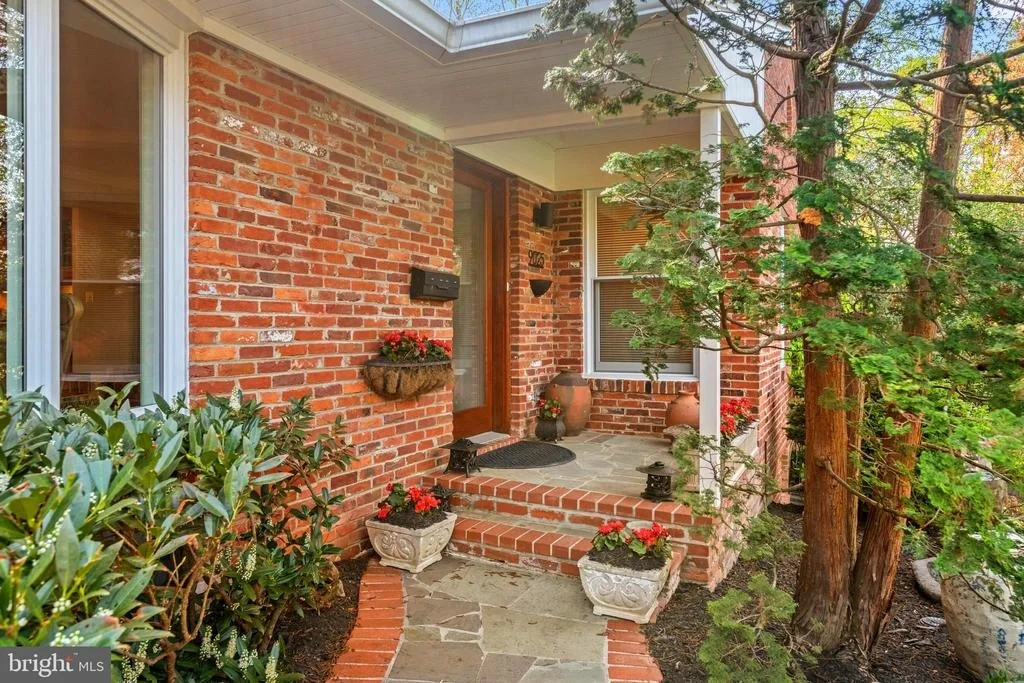 Photo of 9025 CHARLES AUGUSTINE DRIVE