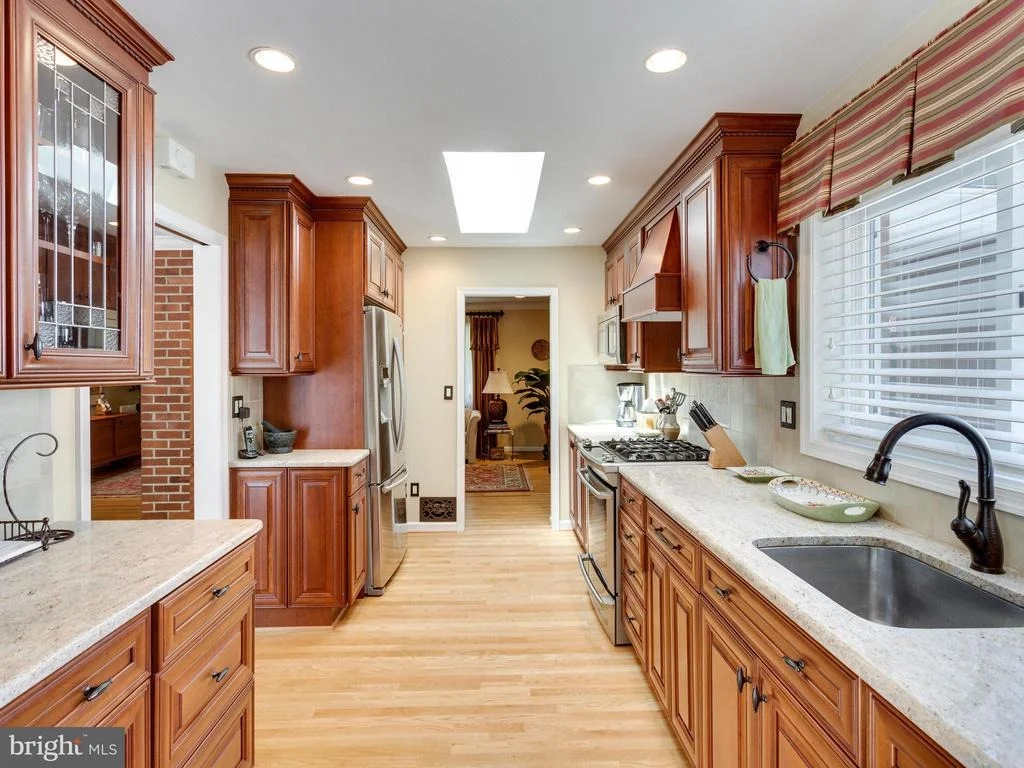 Photo of 1827 DEER DRIVE
