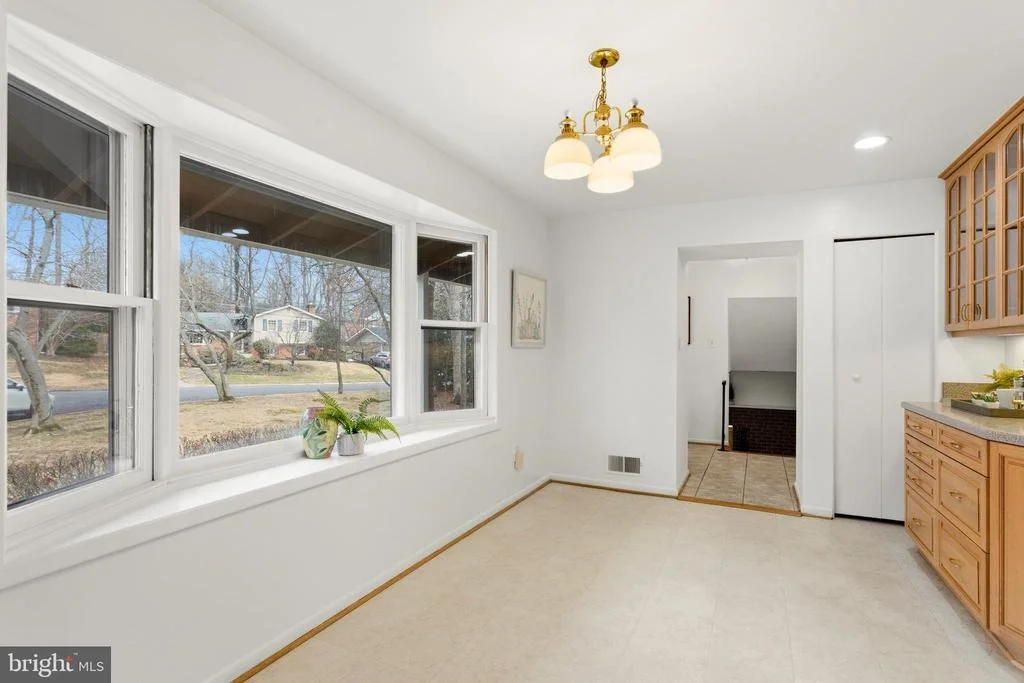 Photo of 11705 DEVILWOOD COURT