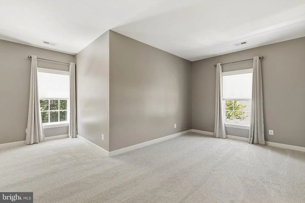 Photo of 1124 OAK TREE DRIVE