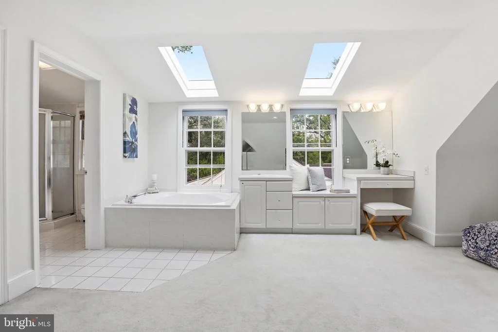 Photo of 411 LUDLOW ROAD