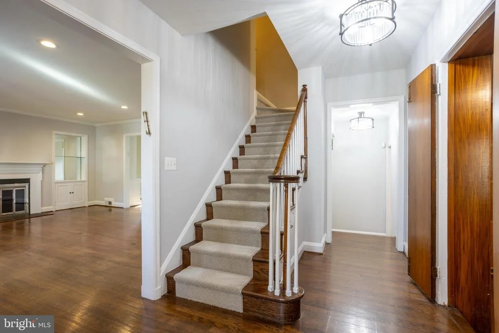 Photo of 3306 LABYRINTH ROAD