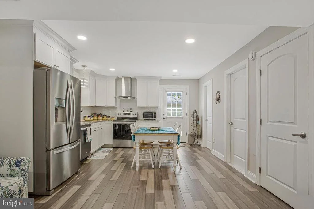 Photo of 4912 MARINERS DRIVE