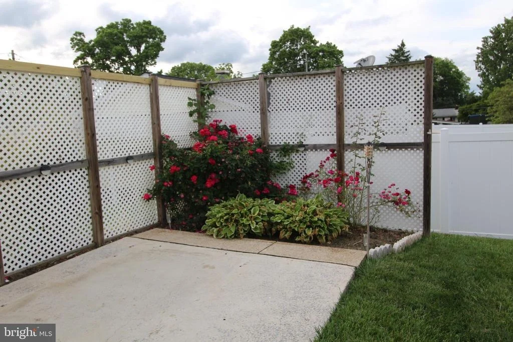 Photo of 315 THOMAS AVENUE