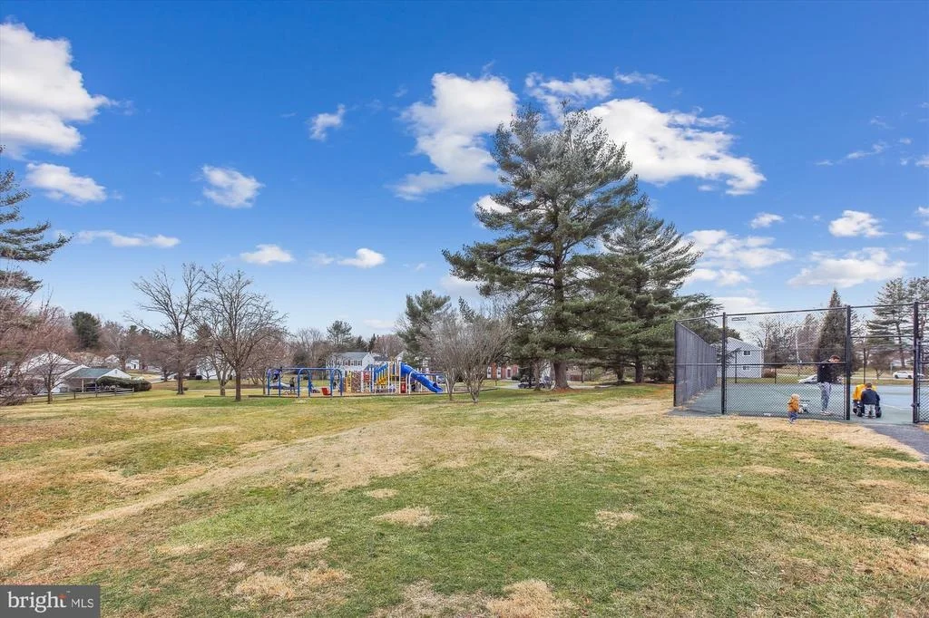Photo of 4422 WINDING OAK DRIVE