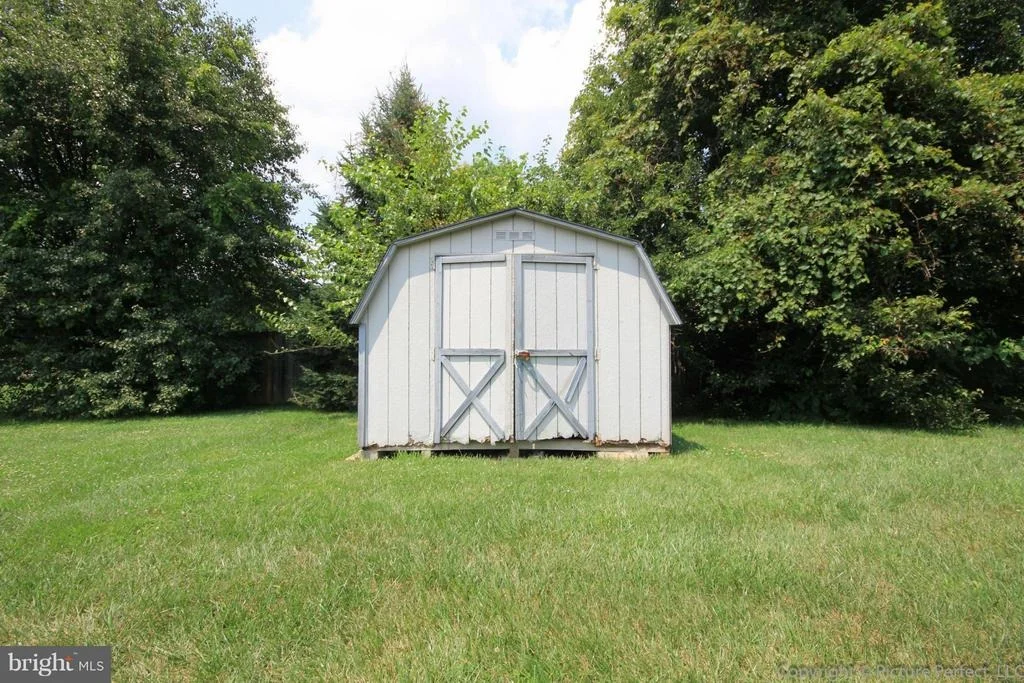 Photo of 5728 ARTESIAN DRIVE