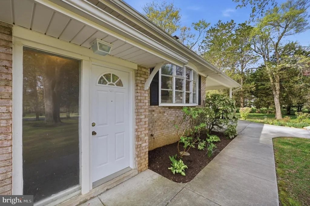 Photo of 1814 MARYMONT ROAD