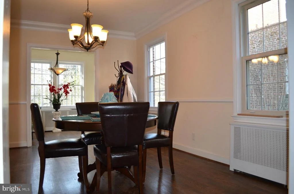 Photo of 5712 3RD PLACE NW
