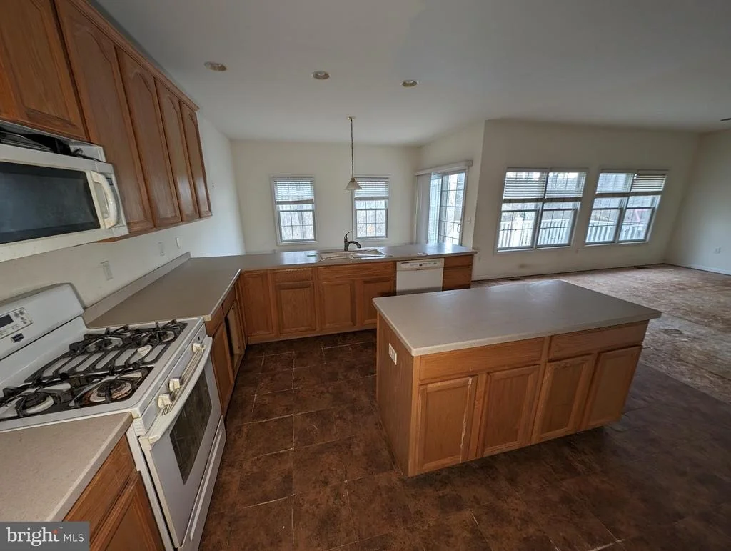 Photo of 32159 RIVER ROAD
