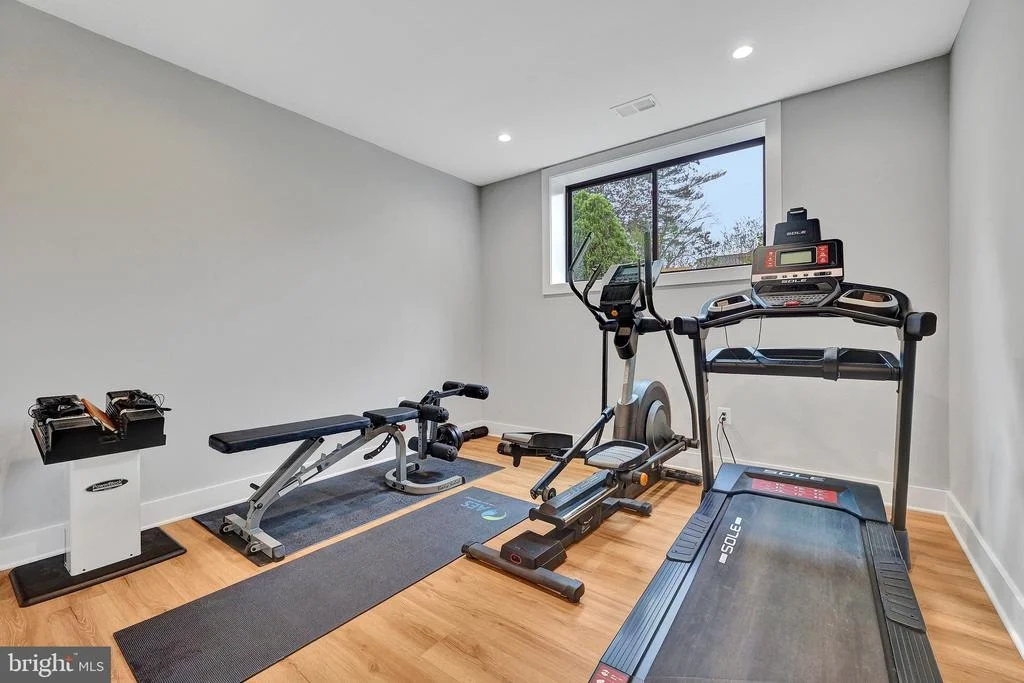 Photo of 1100 BALLS HILL ROAD