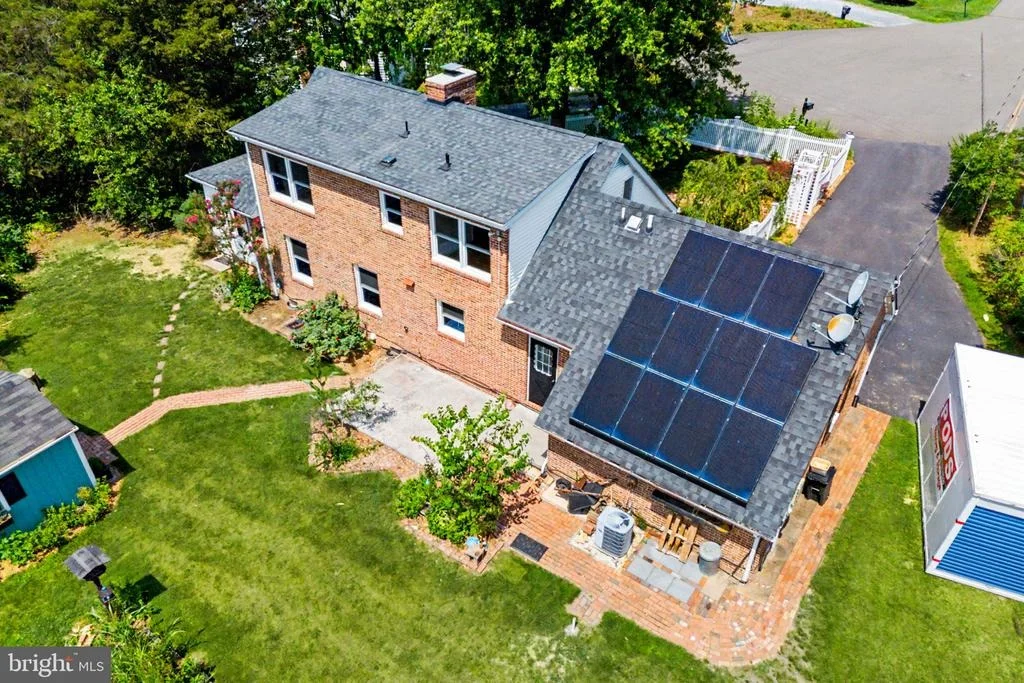 Photo of 2105 SHAWN DRIVE