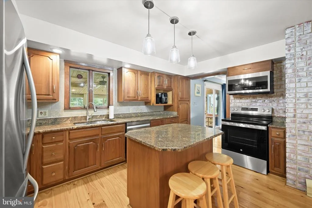 Photo of 2319 BRADDOCK ROAD