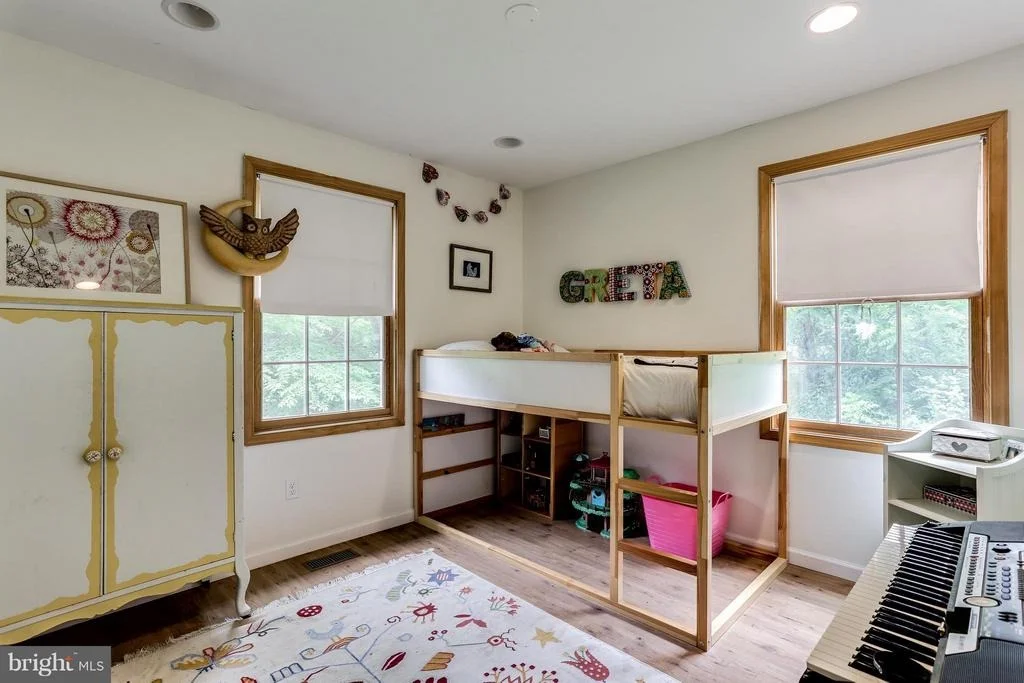 Photo of 828 WARREN ROAD